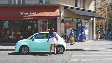 Autovit.ro: Femeile vor mașini mici, de oraș, iar bărbații caută mașini de familie