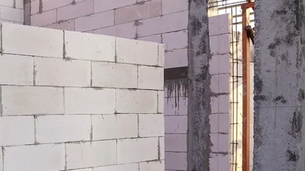 Xella vinde divizia de prefabricate din beton Macon