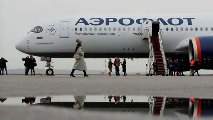 Un bilet de avion a ajuns să coste 30.000 de euro în Rusia! Oligarhii ruși sunt disperați să scape de Putin și plătesc oricât să iasă din țară