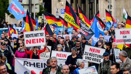 Germanii ies în stradă împotriva politicii energetice a Guvernului. Mii de oameni au protestat în mai multe landuri din estul ţării