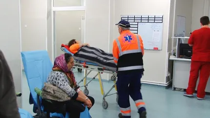 E dezastru în spitalele din România! O femeie a chemat poliția după ce a așteptat 4 ore ca să-i fie consultat copilul grav bolnav!