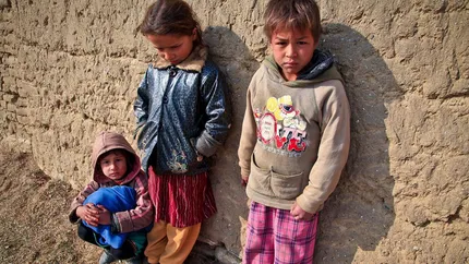 Copiii români, cei mai săraci din Europa! 41% dintre ei se află în risc de sărăcie și excluziune socială, avertizează Eurostat!