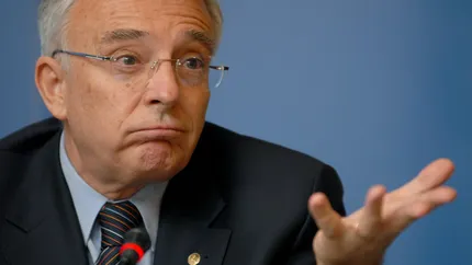 Mugur Isărescu face investiții păguboase. Guvernatorul BNR a pierdut din investiția în titluri de stat din 2021