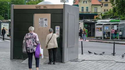 Primăria Brașov cumpără 28 de toalete publice pentru 2 milioane de euro. Veceurile vor fi dotate cu sisteme GPS, comenzi vocale și senzori pentru hârtia igienică