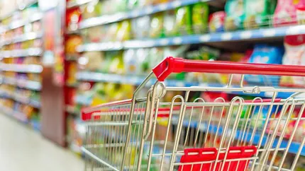 Grecia obligă supermarketurile să adopte preţuri preferenţiale: Cetăţenii văd că preţurile cresc şi spun că este un furt