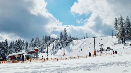 Vești bune pentru iubitorii de zăpadă. Sezonul de schi se deschide miercuri în stațiunea Păltiniș