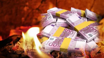 Un Crăciun de „pomină”! O femeie a ars în șemineu 20.000 de euro