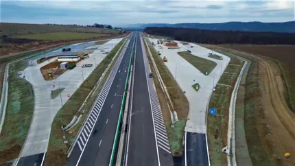 Primii 13 kilometri din autosrada Pitești-Sibiu ar putea să fie deschiși la jumătatea lunii decembrie! Iată cum arată șoseaua!