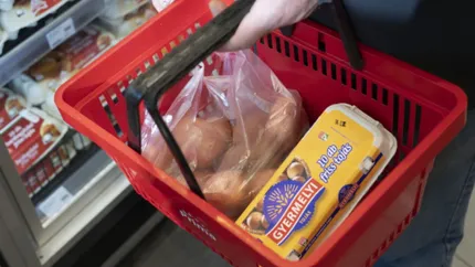 Crăciunul trăit în sărăcie! Ungaria trece la raționalizarea alimentelor!