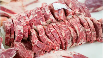 UE se pregăteşte să restrictioneze publicitatea la carne, produse din carne şi vin