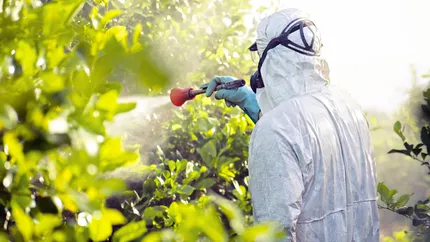 2023 ar putea aduce un preț mai mic pentru pesticide. La ce se așteaptă agricultorii