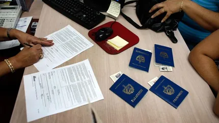Acte paşaport 2023. Care sunt taxele în funcţie de tipul paşaportului şi în cât timp se eliberează