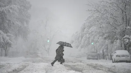 Ciclonul polar provoacă probleme în România! Cod portocaliu de ninsori abundente. A fost emisă o nouă atenționare de călătorie