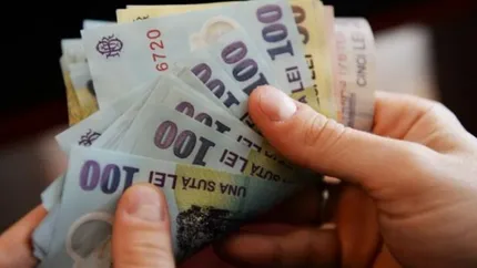 SONDAJ: 41% dintre români rămân fără bani cu o săptămână înainte de salariu. Cel mai puţin se plâng bucureştenii cu studii înalte