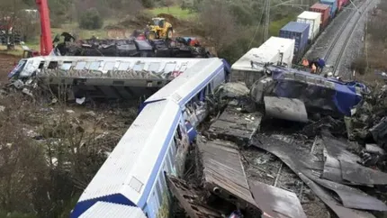 Familiile pasagerilor decedați în tragedia feroviară din Grecia primesc despăgubiri. Reprezentanții menționază că decizia nu constituie în niciun fel o acceptare a răspunderii din partea companiei
