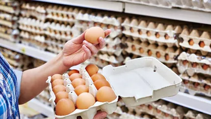 Ouăle de țară au ajuns la un preț record. Producătorii dau vina pe statul român pentru creșterea explozivă
