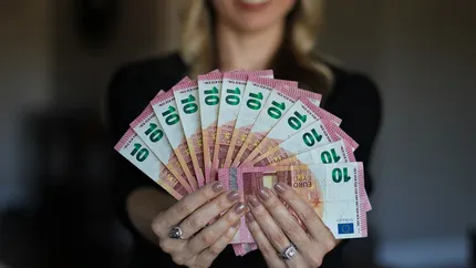 Sondaj: Salariul net cu care o femeie din România ar fi fericită