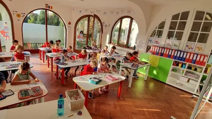 Cât trebuie să plătească românii pentru a-și trimite copiii la o școală internațională din București