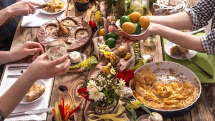 ALERTĂ! Festin de E-uri la masa de Paște. Preparatele tradiționale ajung până la 163 de aditivi alimentari