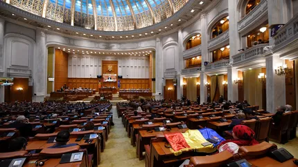Analiză Expert Forum: Partidele politice din România au cheltuit, în 2022, semnificativ mai mult decât în anul anterior