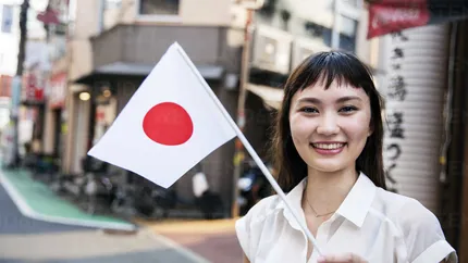 Japonezii iau lecţii pentru a reînvăţa cum să zâmbească după pandemia de Covid 19