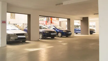 Metoda ingenioasă găsită de un bărbat care își găsea mereu ocupat locul de parcare. Ideea sa a făcut furori pe rețelele sociale