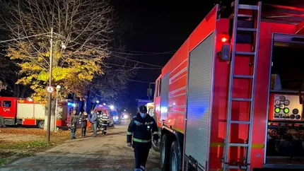 Incendiu în curtea Spitalului Robănescu. Peste 100 de persoane au fost evacuate de urgență
