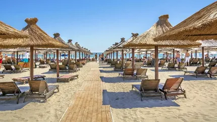 De ce ocolesc turiștii litoralul românesc în 2023. Explicațiile hotelierilor: Există o incertitudine cauzată de inflația care a generat creșteri de prețuri și de știrile legate de riscul de contaminare cu holeră de la Marea Neagră