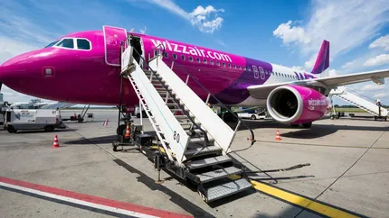 Scandalul Wizz Air continuă. Cum justifică compania aeriană anularea a zeci de curse