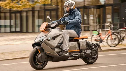 Românii preferă scuterele electrice. Vânzările din 2023 au urcat cu 173% faţă de anul precedent