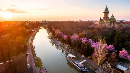 Moment istoric în Timișoara. După 70 de ani, se navighează din nou între România şi Serbia, pe râul Bega