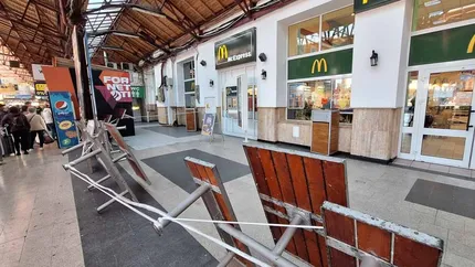 McDonald’s-ul din Gara de Nord, închis de ANPC din cauza gândacilor și altor nereguli. Amenda usturătoare dată de inspectori