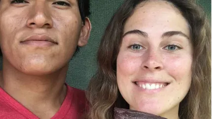 O profesoară de 35 de ani şi-a lăsat în urmă viaţa liniştită şi s-a mutat în jungla peruană cu iubitul său fermier