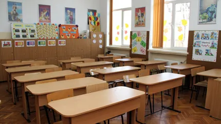 Lista şcolilor din România închise din cauza vremii. Ce se va întâmpla cu orele de curs pierdute