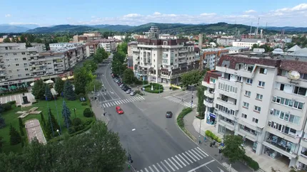 Care este cel mai însorit oraș din România. Are un aer proaspăt tot timpul, iar clima e perfectă în orice sezon. Se află la o oră și jumătate de Capitală