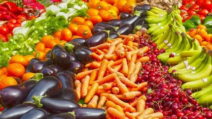 Cea mai eficientă metodă de a elimina pesticidele din fructe și legume. Soluția pe care o poți prepara cu ingredientele din bucătărie