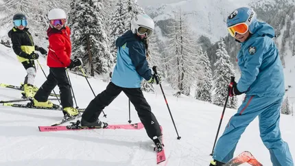 Elevii din București și alte 25 de județe intră de luni în vacanța de schi. Când se vor întoarce la școală
