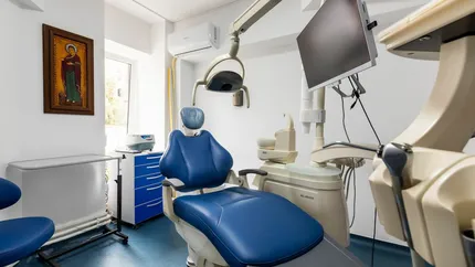 Casco dentar la o clinică stomatologică din Constanța. Cât costă abonamentul lunar: Vor putea beneficia de tratamente în valoare de 50.000-60.000 de lei