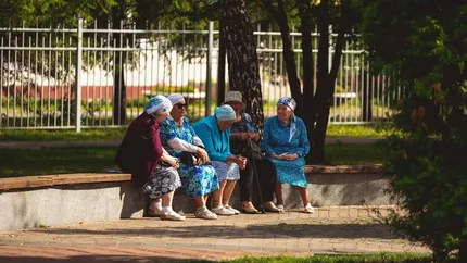 Panică în rândul pensionarilor. Ministerul Muncii cere Poştei şi Casei de Pensii clarificări după o situație scandaloasă