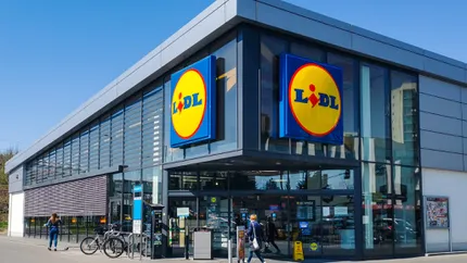 Ce salariu câștigă un vânzător la Lidl. Se oferă și bonuri de masă și bonusuri