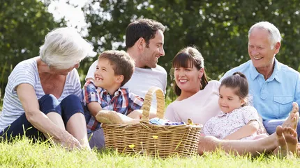 Veste bună pentru toți părinții din România! Guvernul promite sprijin pentru familii până în 2030