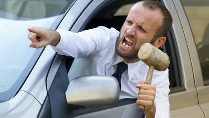 Cum pot fi reclamați șoferii agresivi în trafic. Ce condiții trebuie să îndeplinească o sesizare