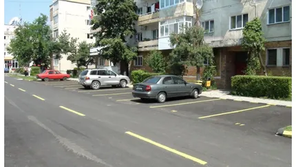 Amenzi uriașe pentru românii care stau la bloc și au mașină. Greșeala care te face să scoți bani frumoși din buzunare