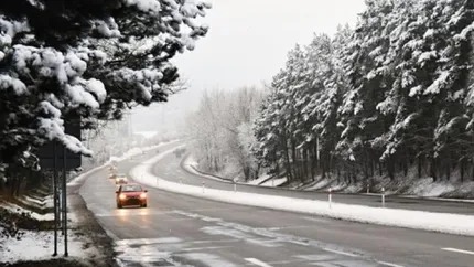 Prognoza meteo actualizată. ANM anunță vânt puternic și depuneri de polei. Au fost emise alerte cod galben și portocaliu