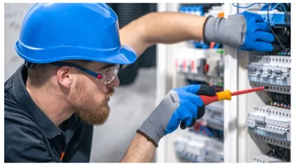 Salariul uriaș pe care îl încasează un electrician român în Olanda. Câștigă mai bine decât un primar din țară