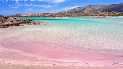 Unde ne bronzăm în 2025. Tripadvisor a publicat topul celor mai bune plaje din lume