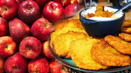 Rețetă de tocinei cu mere. Desertul copilăriei care îți va aminti de zilele petrecute la bunici