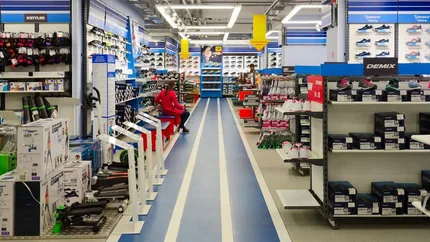 Un celebru producător de pantofi și haine face disponibilizări. Compania a dat afară 500 de angajați