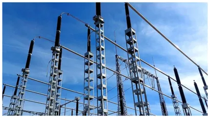 Taxa pe stâlp 2025. Ministerul Finanțelor anunță impozit de 1% pe valoarea netă a construcțiilor speciale private și de 0,5% pentru cele aflate în proprietatea statului