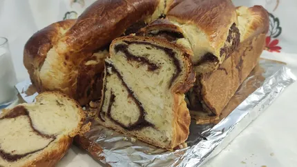 Rețetă de cozonac moldovenesc, veche de 100 de ani: „Am găsit-o acum mulți ani într-o carte de bucate foarte veche”